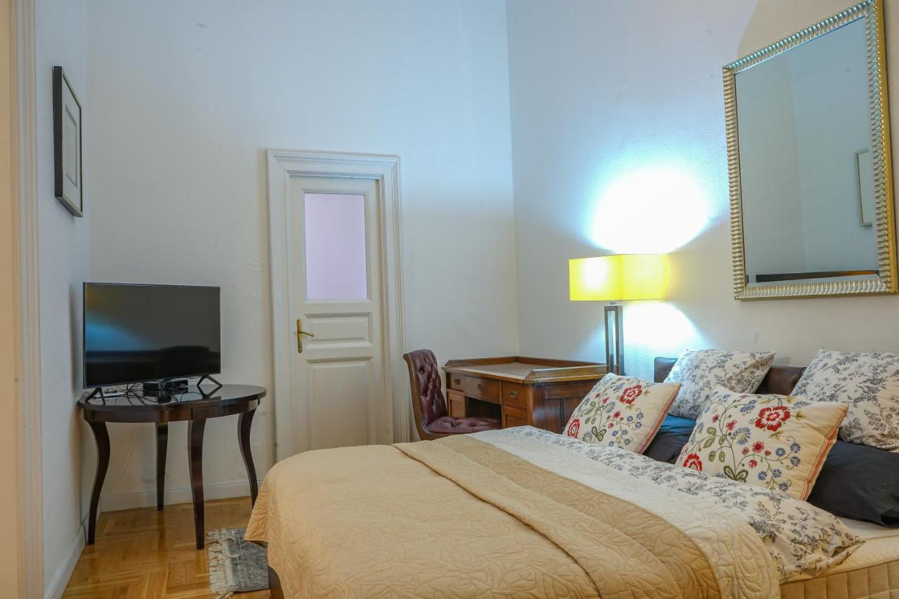 Budapest Opera Apartments ภายนอก รูปภาพ